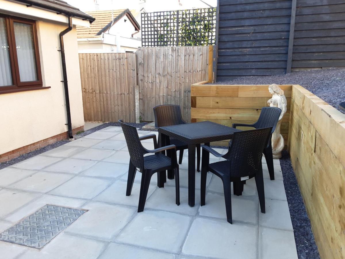 3-Bed Bungalow Near Conwy Valley Close To Castle Colwyn Bay Exterior foto